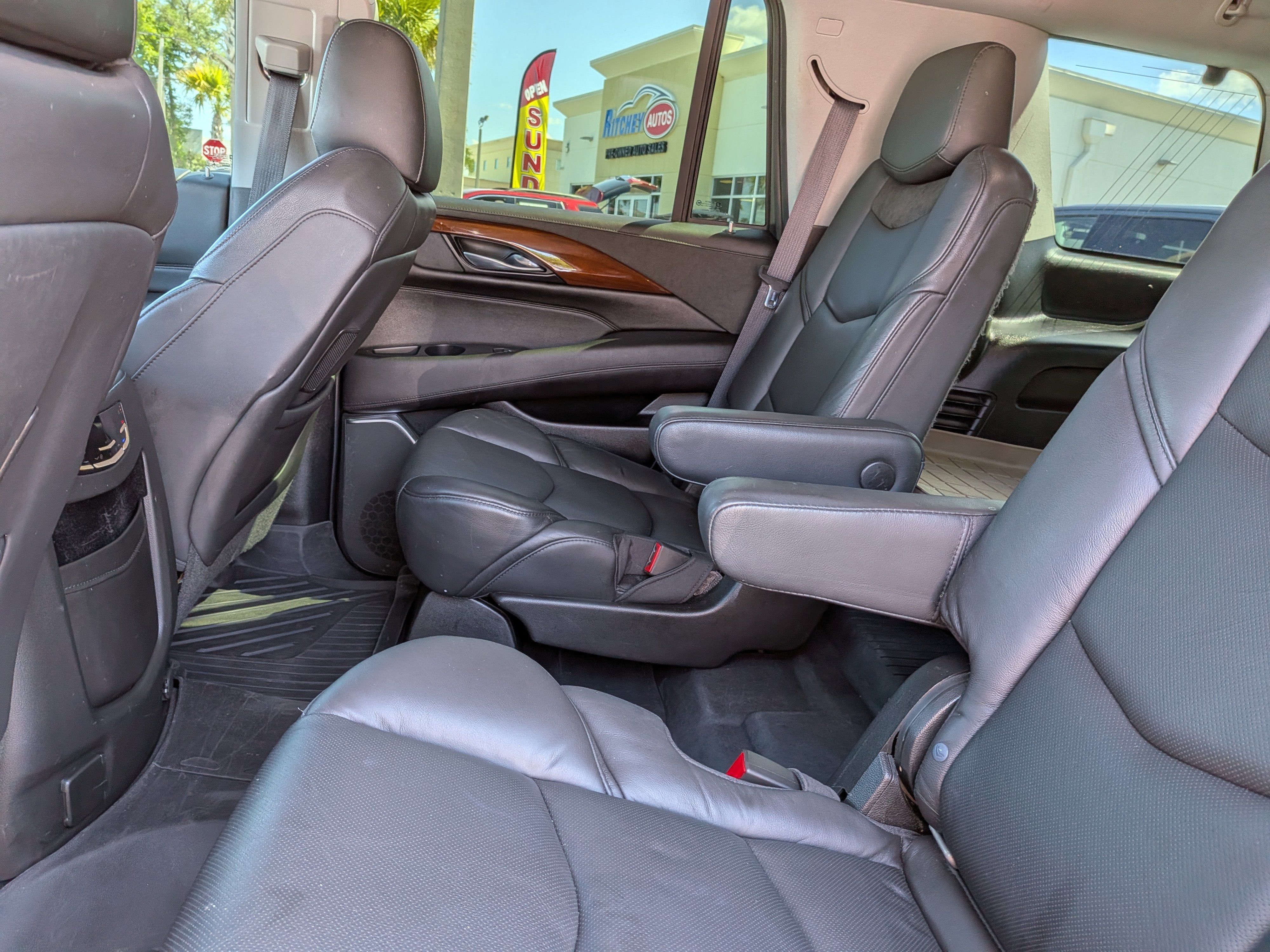 2019 Cadillac Escalade Standard