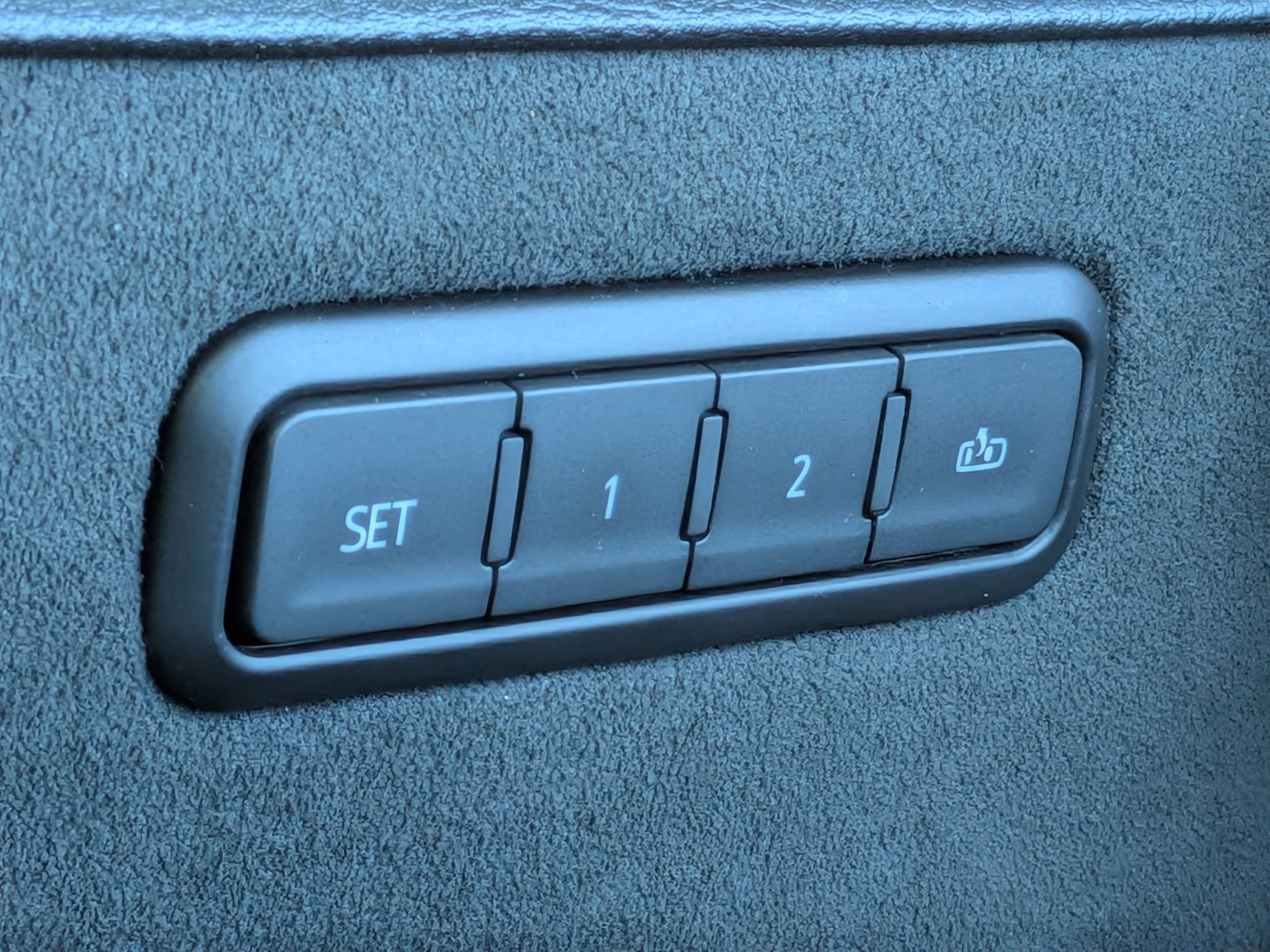 2019 Cadillac Escalade Standard