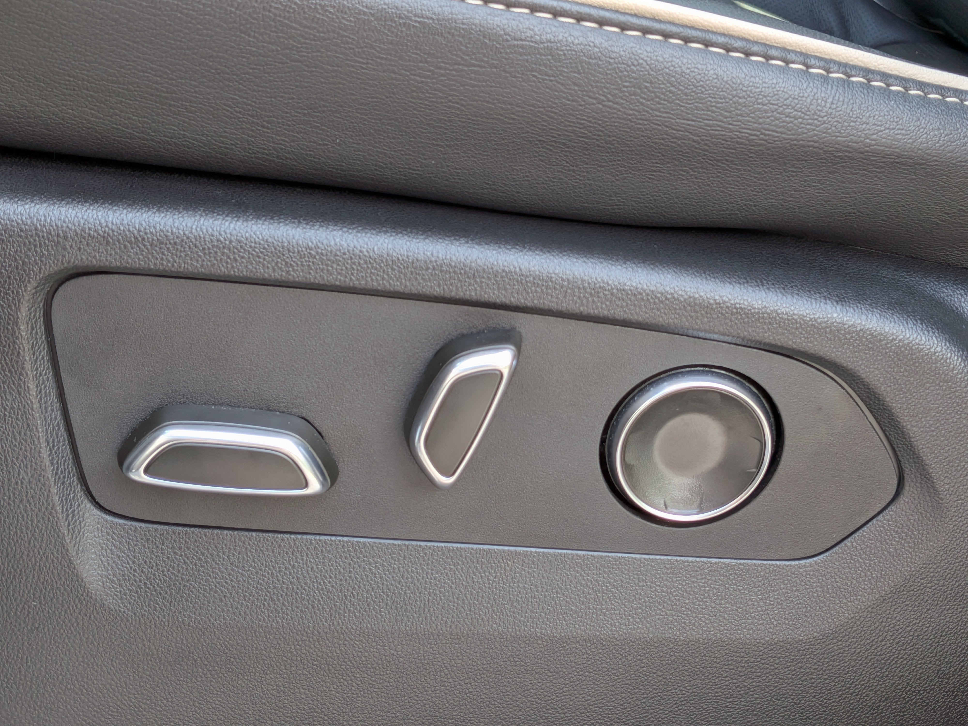 2024 Cadillac Escalade ESV Sport - Photo 22