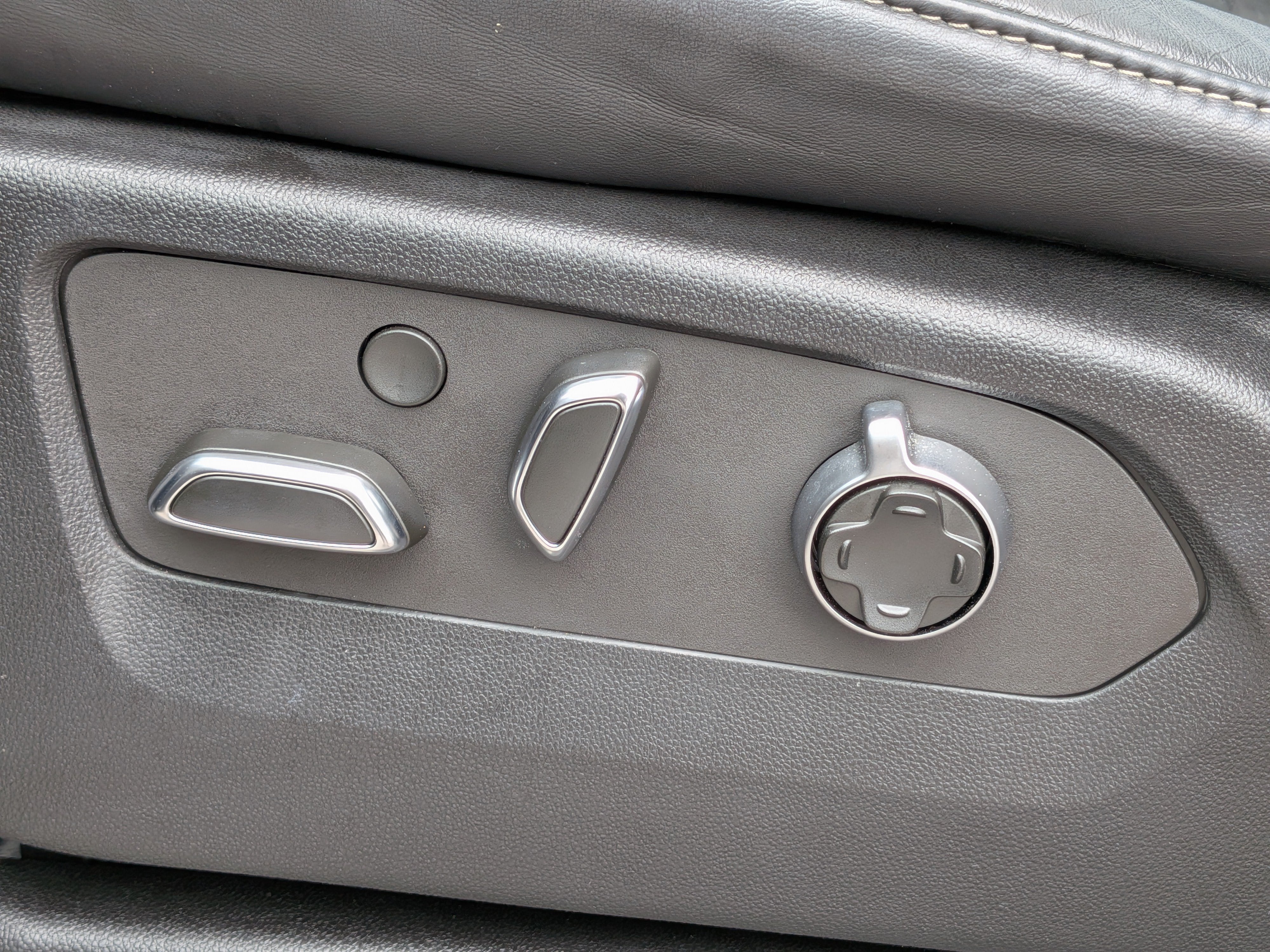 2022 Cadillac Escalade Premium Luxury Platinum