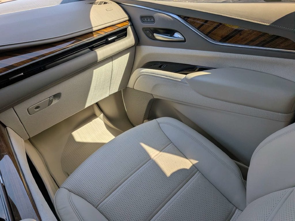 2024 Cadillac Escalade Sport Platinum