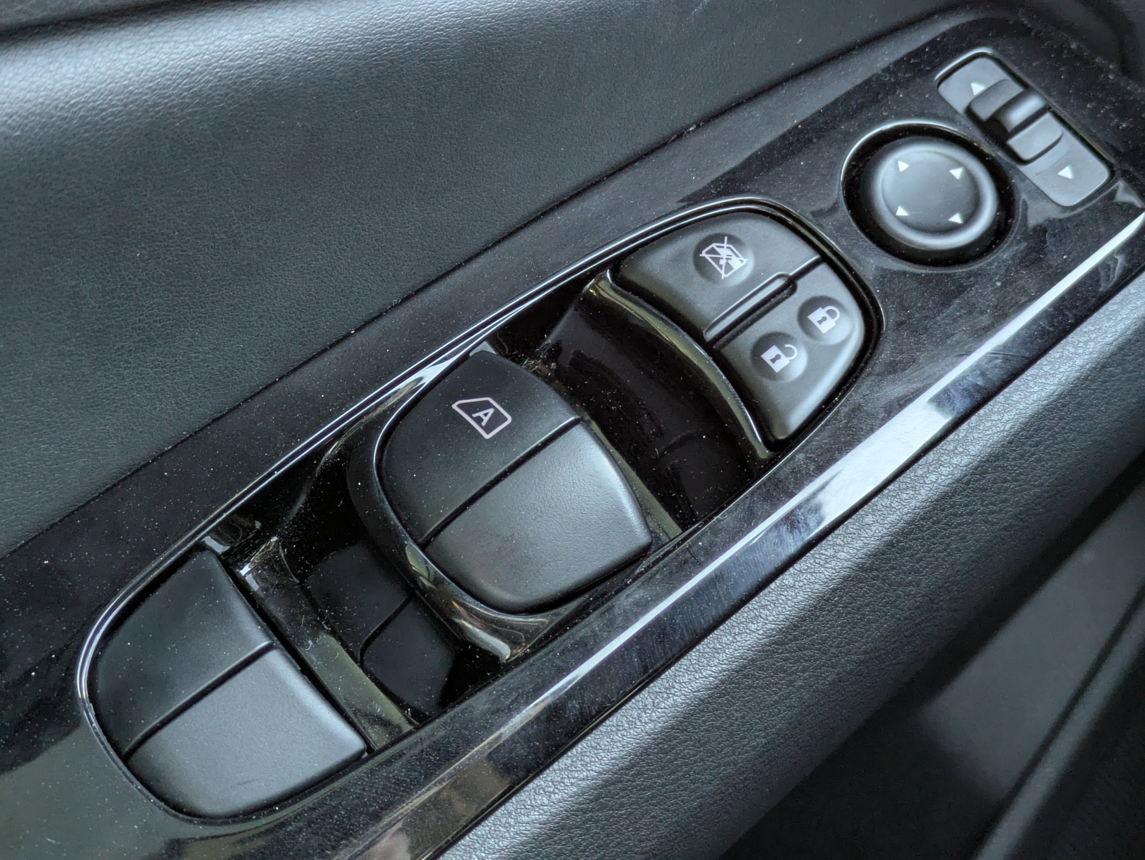 2025 Nissan Altima SL FWD