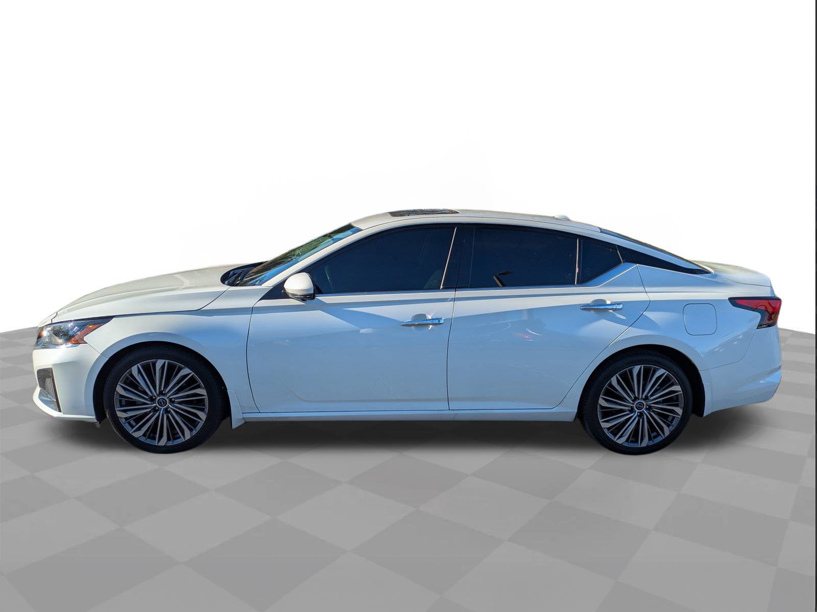 2025 Nissan Altima SL FWD