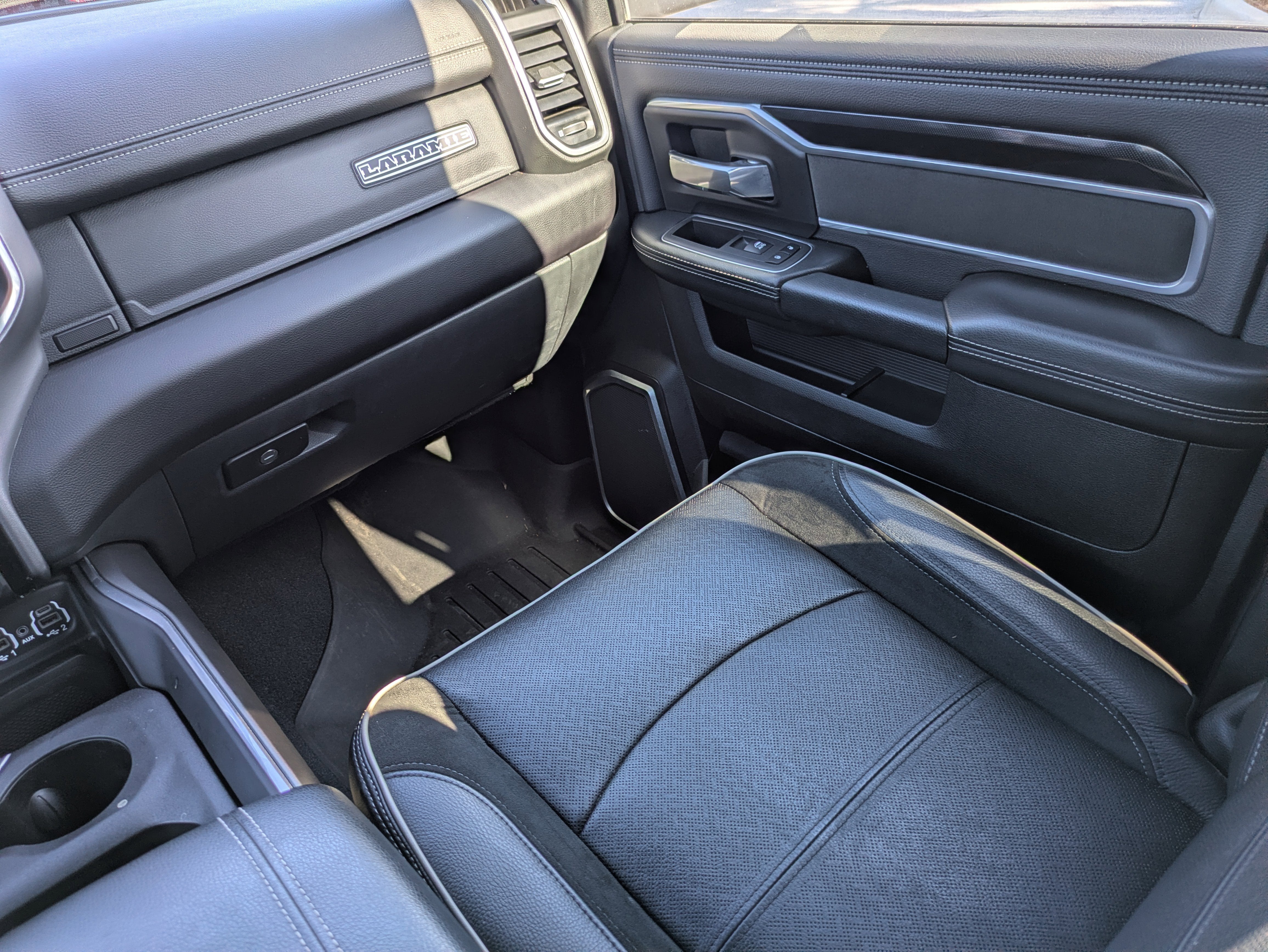 2022 RAM 2500 Laramie Crew Cab 4x4 6'4" Box