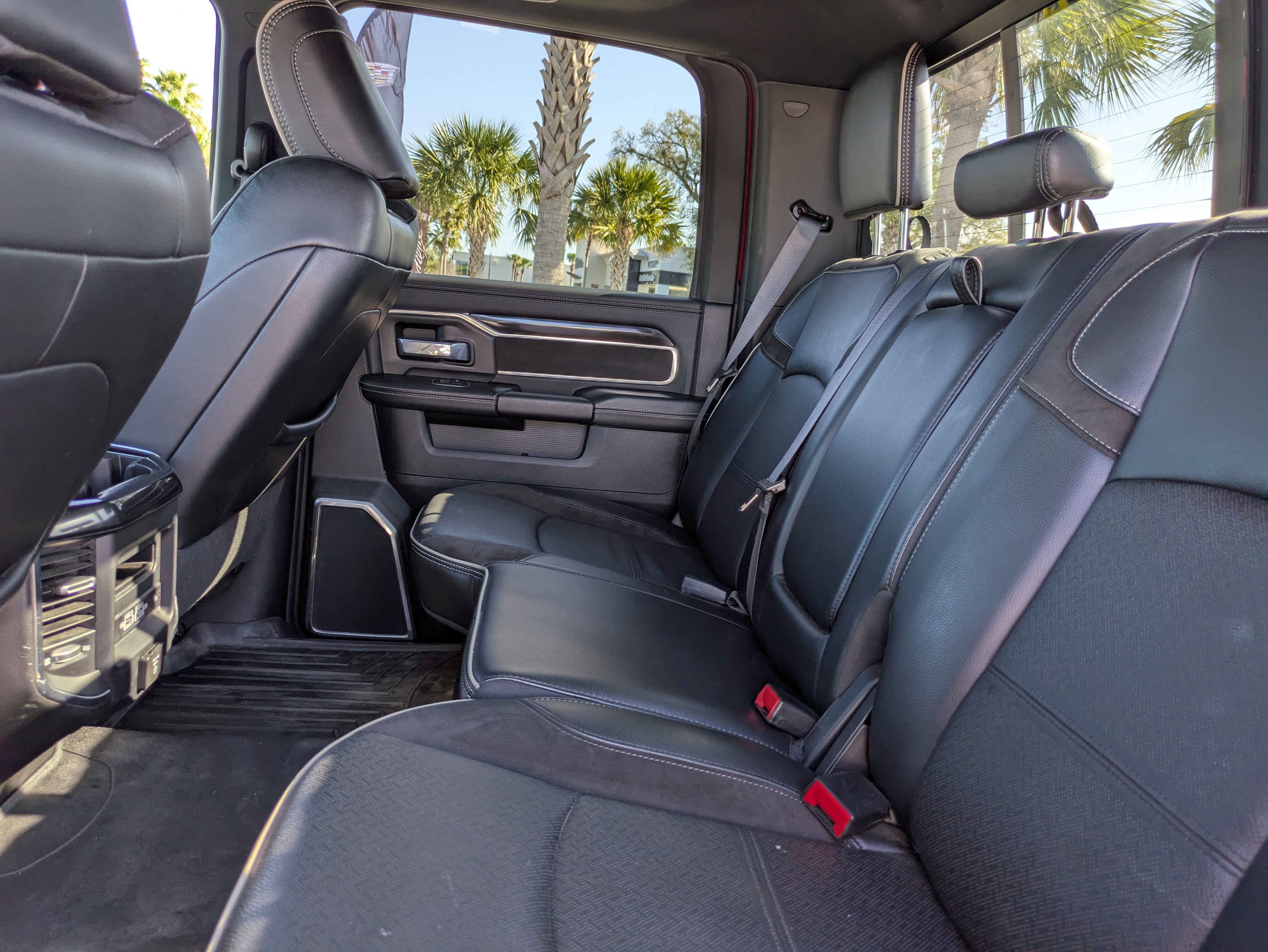 2022 RAM 2500 Laramie Crew Cab 4x4 6'4" Box