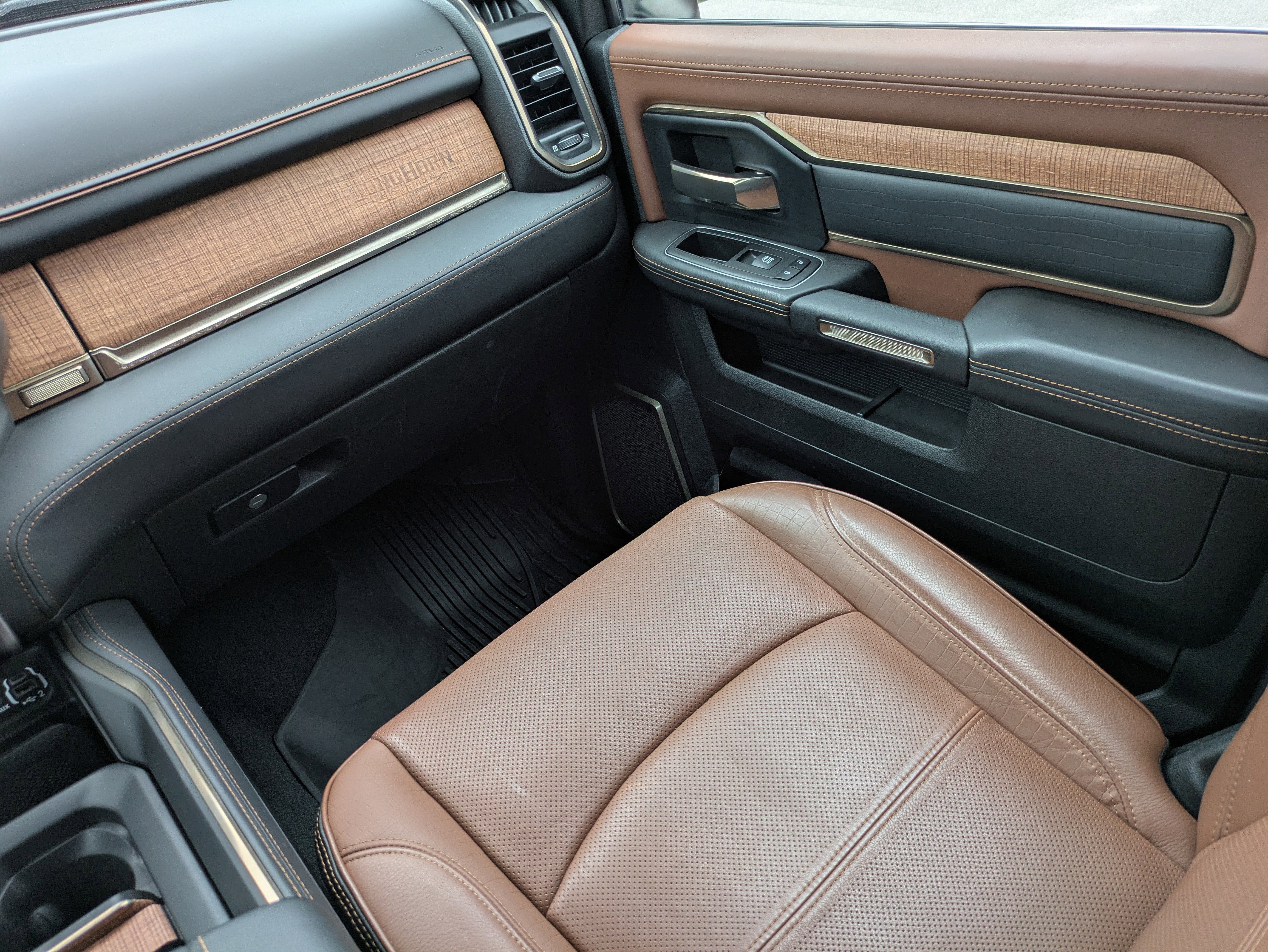 2022 RAM 2500 Limited Longhorn Crew Cab 4x4 6'4" Box