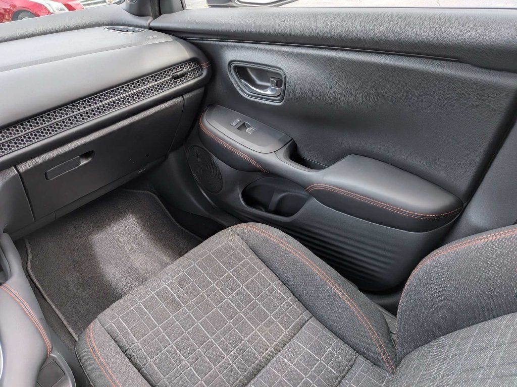 2026 Honda HR-V 2WD Sport