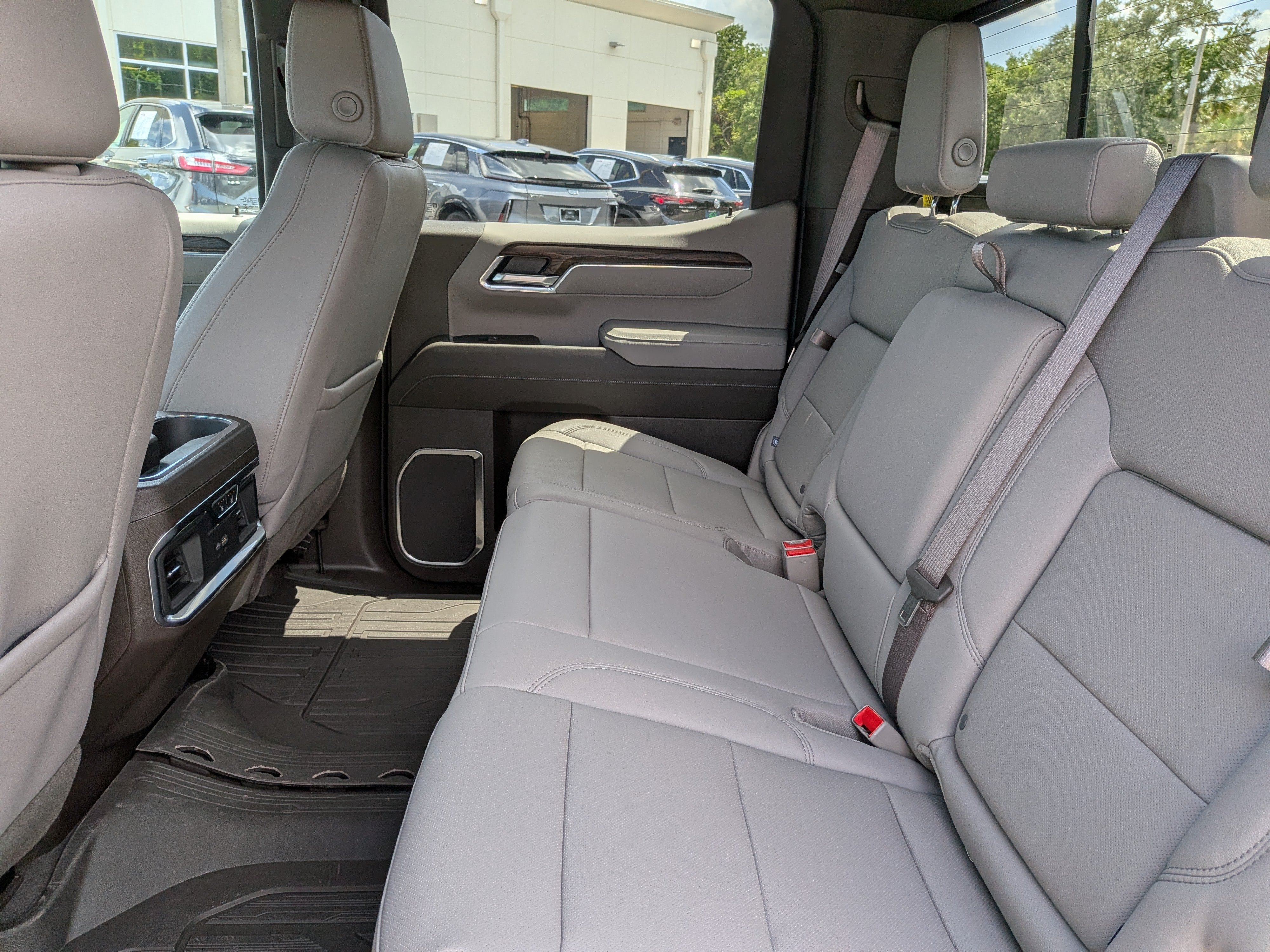 2026 GMC Sierra 1500 SLT - Photo 17