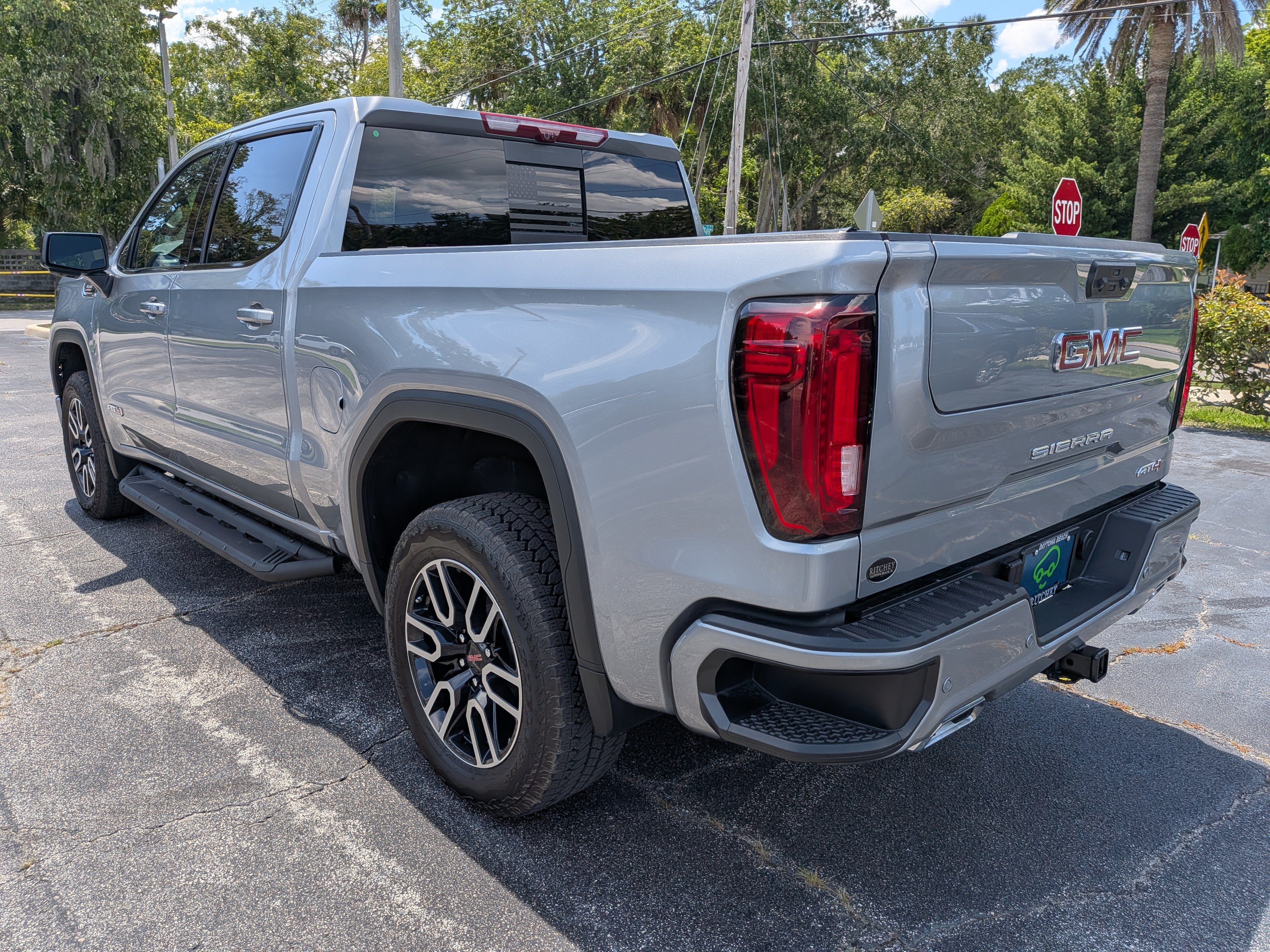 2025 GMC Sierra 1500 AT4