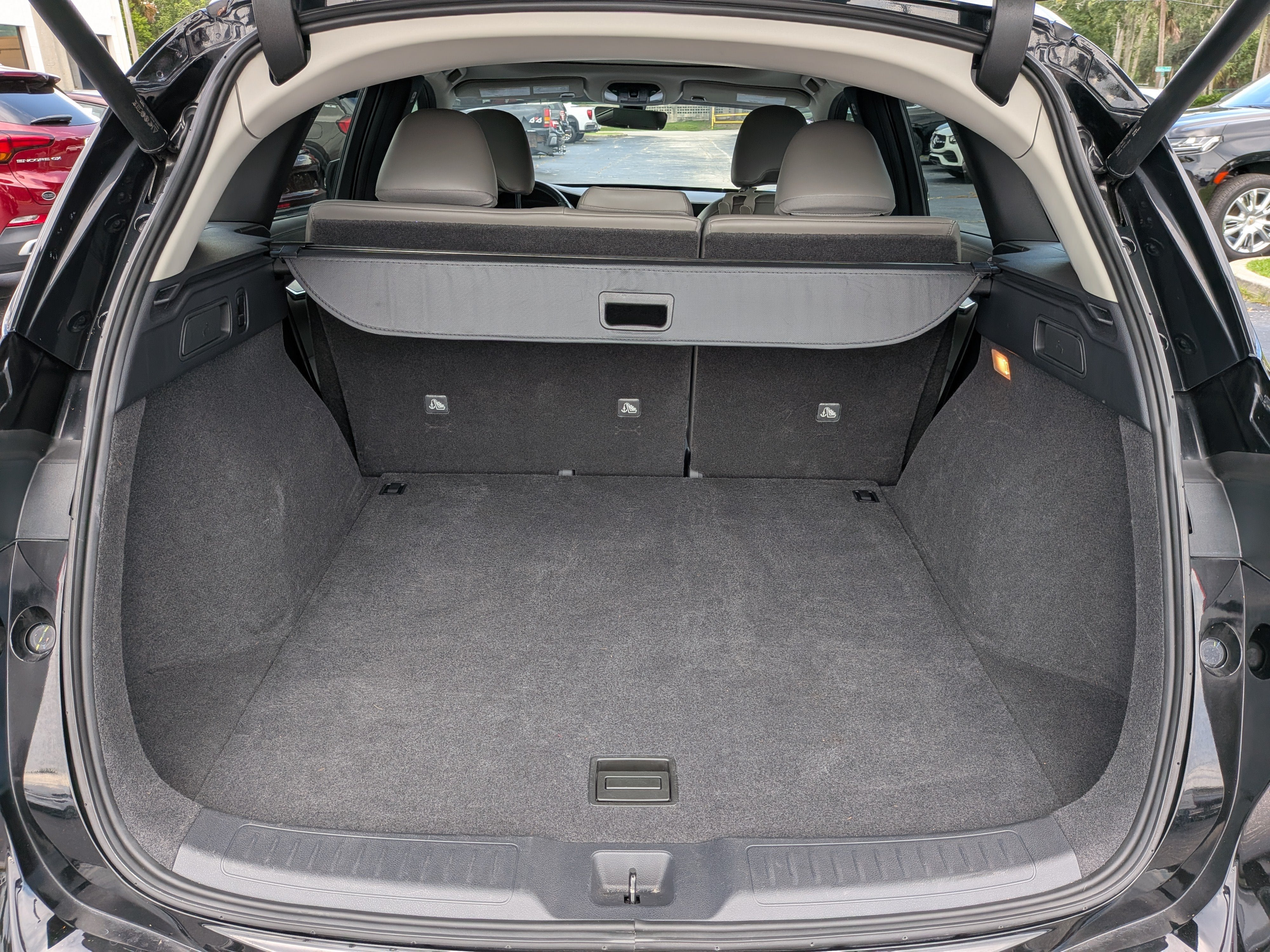 2023 INFINITI QX50 LUXE AWD