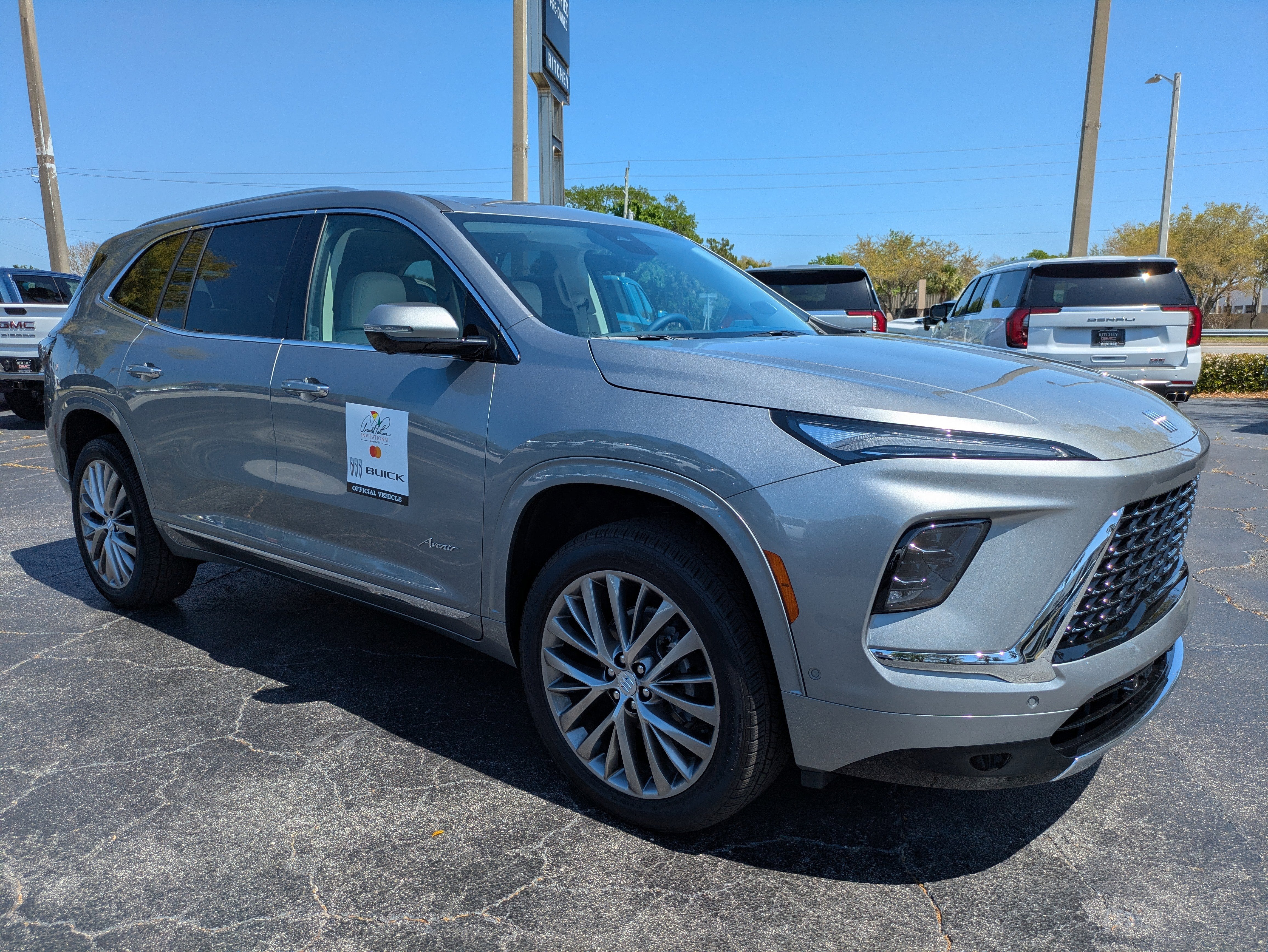 2026 Buick Enclave Avenir