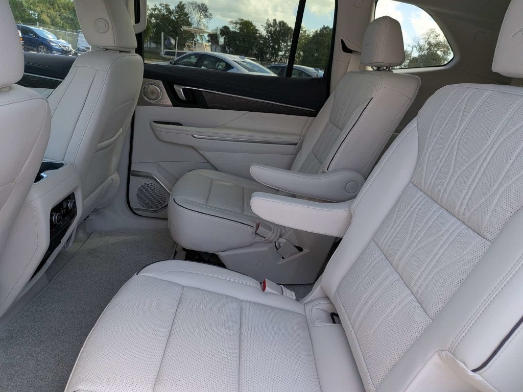 2027 Buick Enclave Avenir