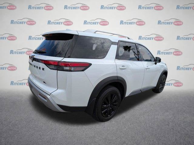 2025 Nissan Pathfinder SL FWD