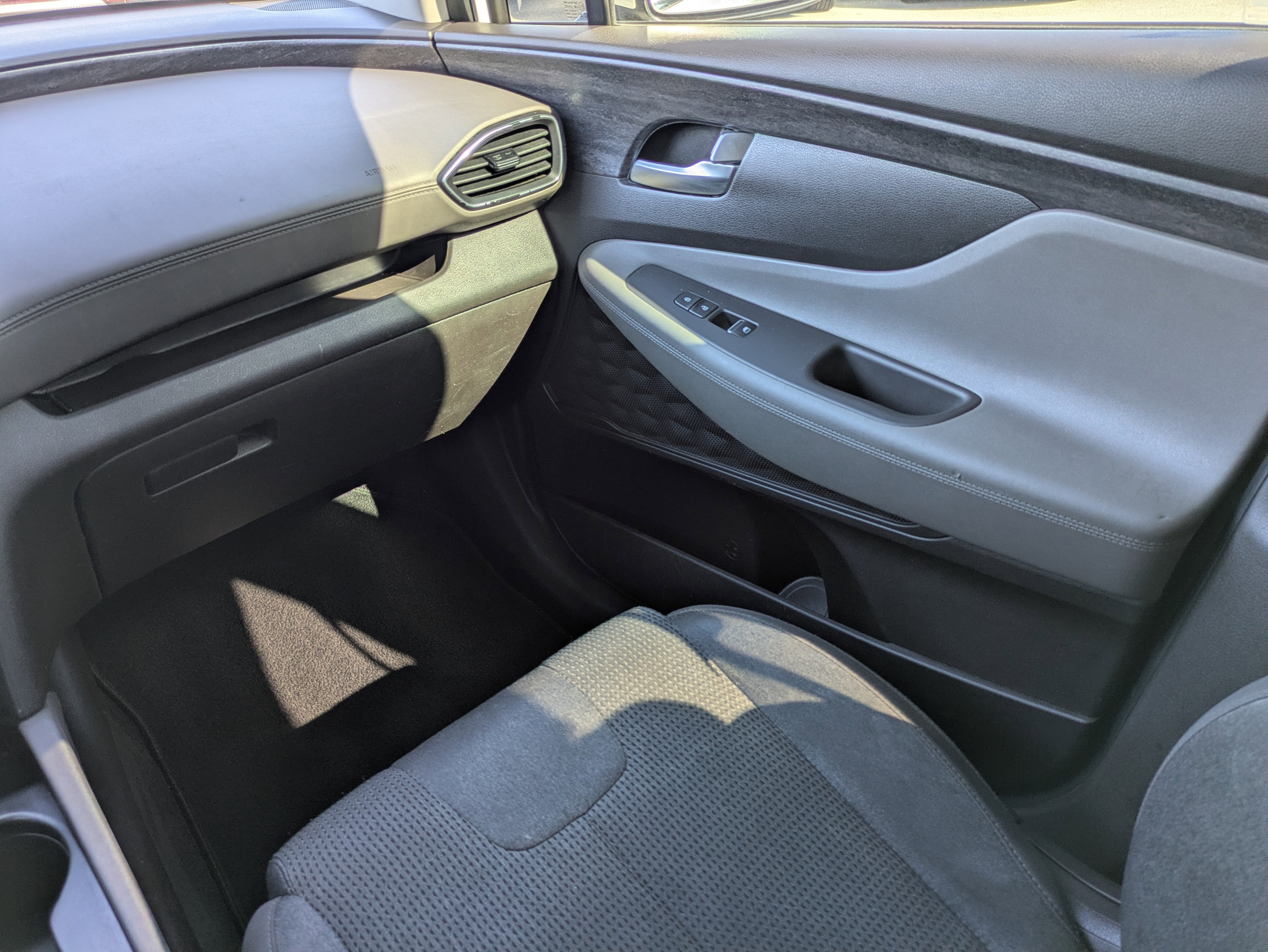 2020 Hyundai Santa Fe SE