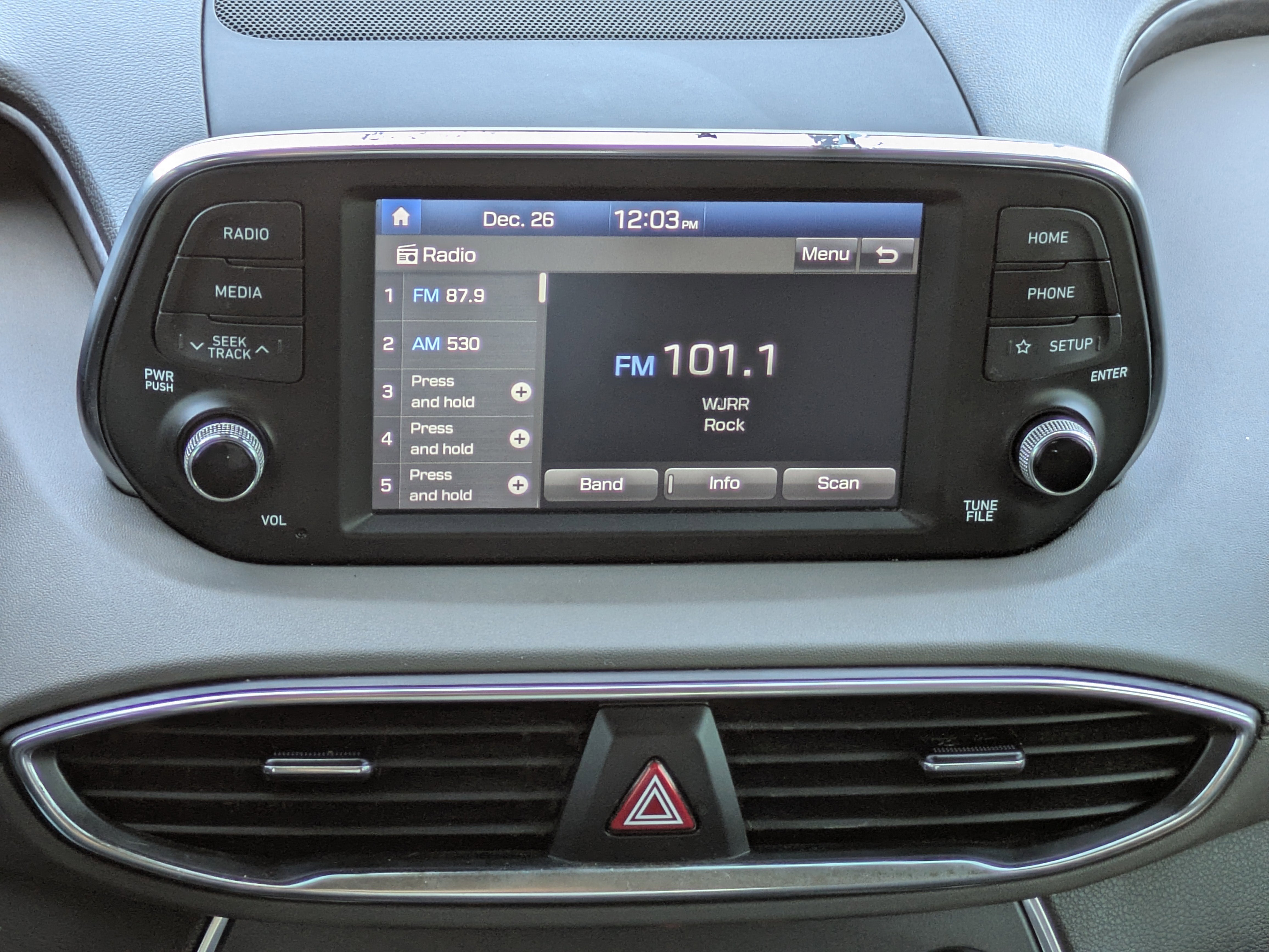 2020 Hyundai Santa Fe SE