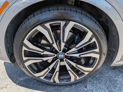 2024 BMW X7 M60i
