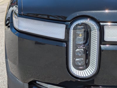 2022 RIVIAN R1T Adventure Package