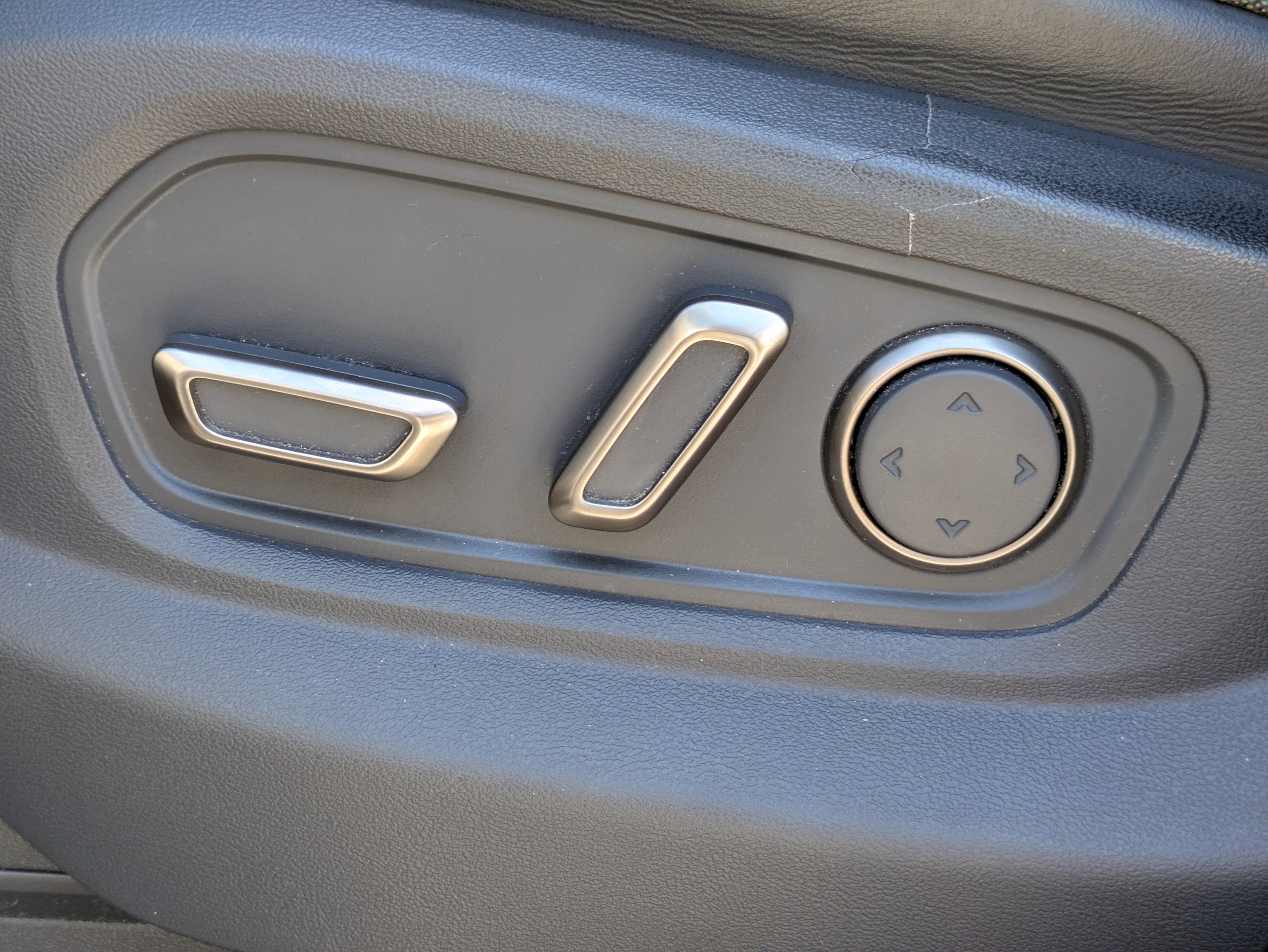 2022 RIVIAN R1T Adventure Package