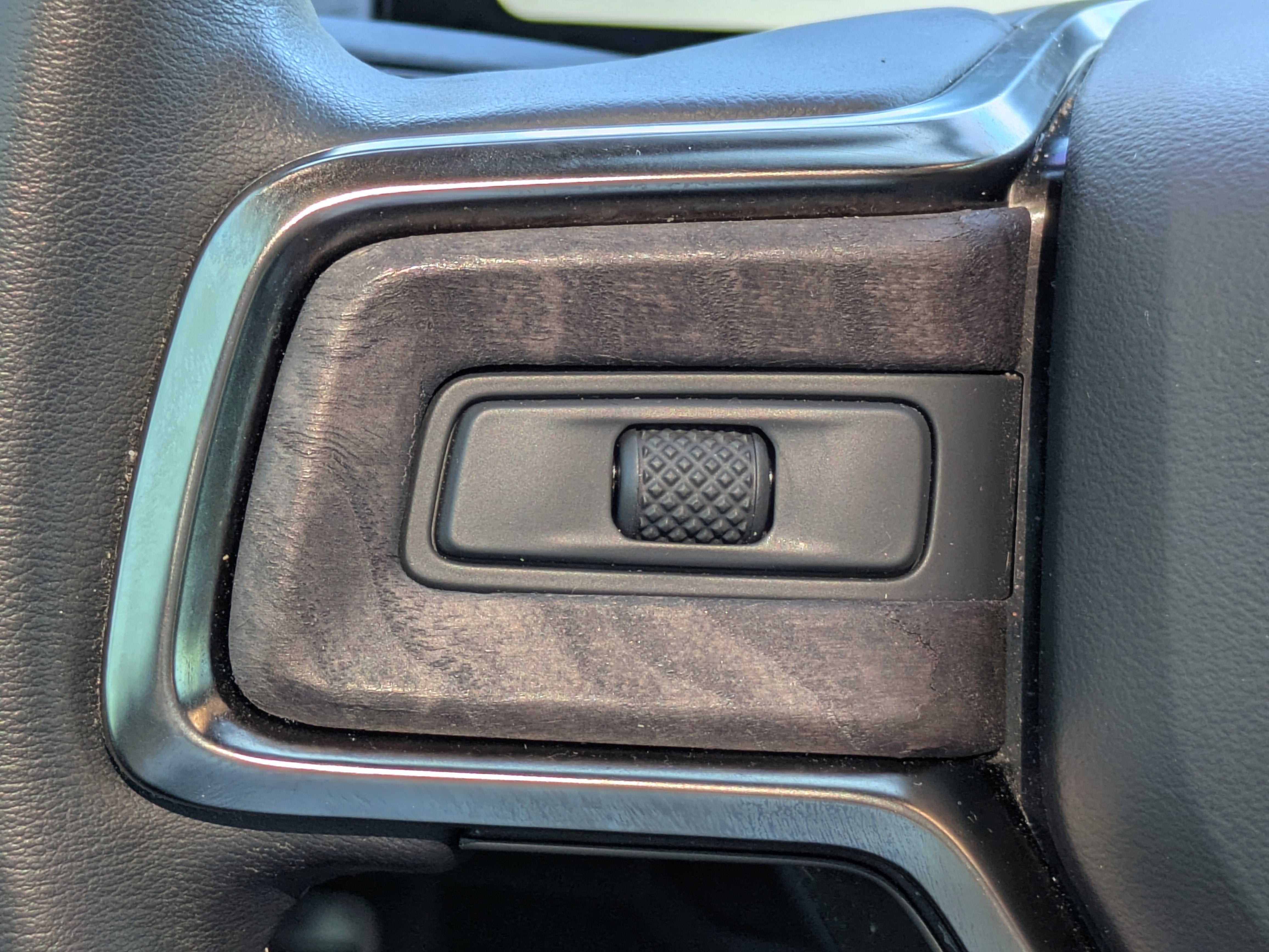 2022 RIVIAN R1T Adventure Package