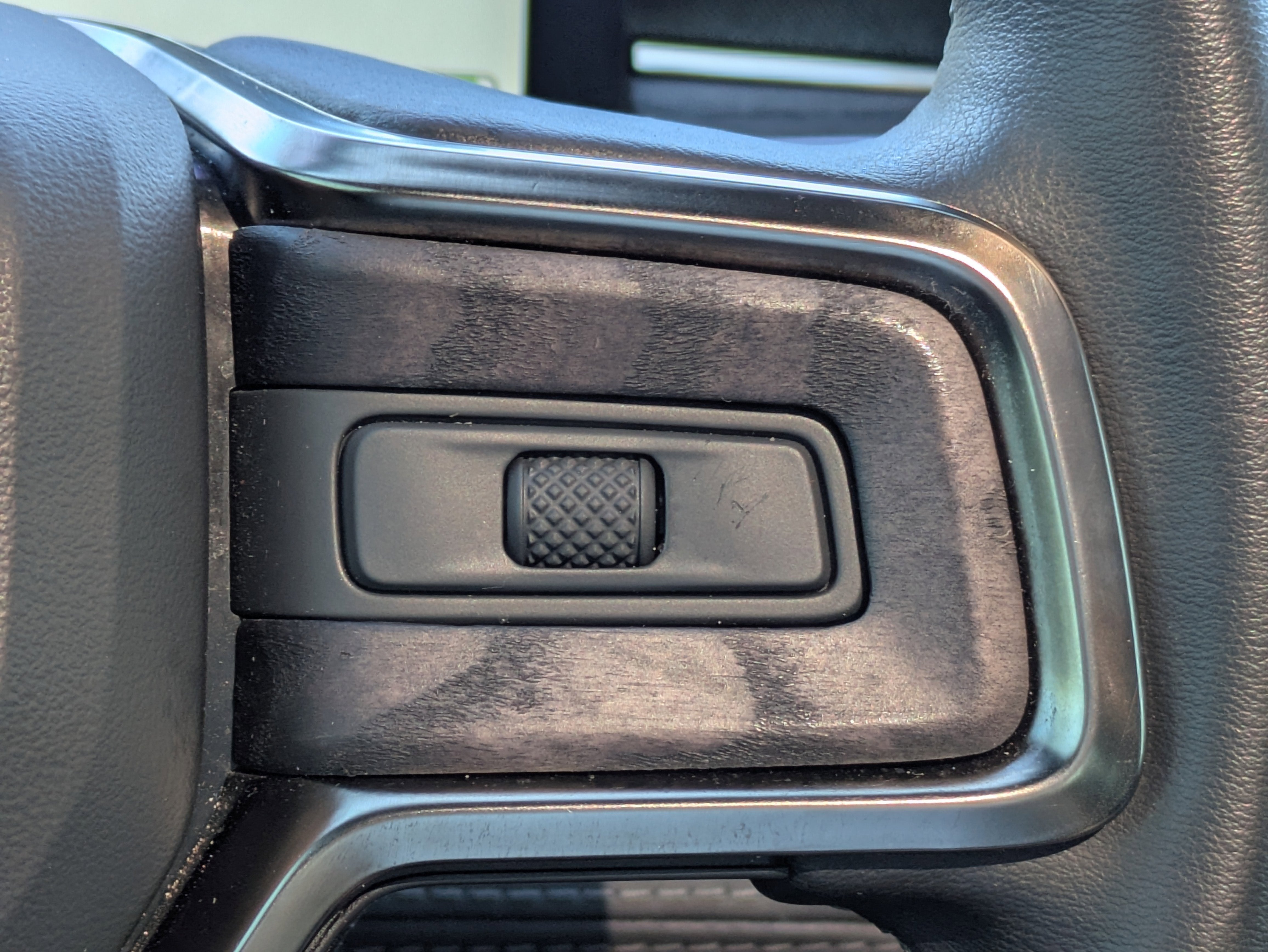 2022 RIVIAN R1T Adventure Package