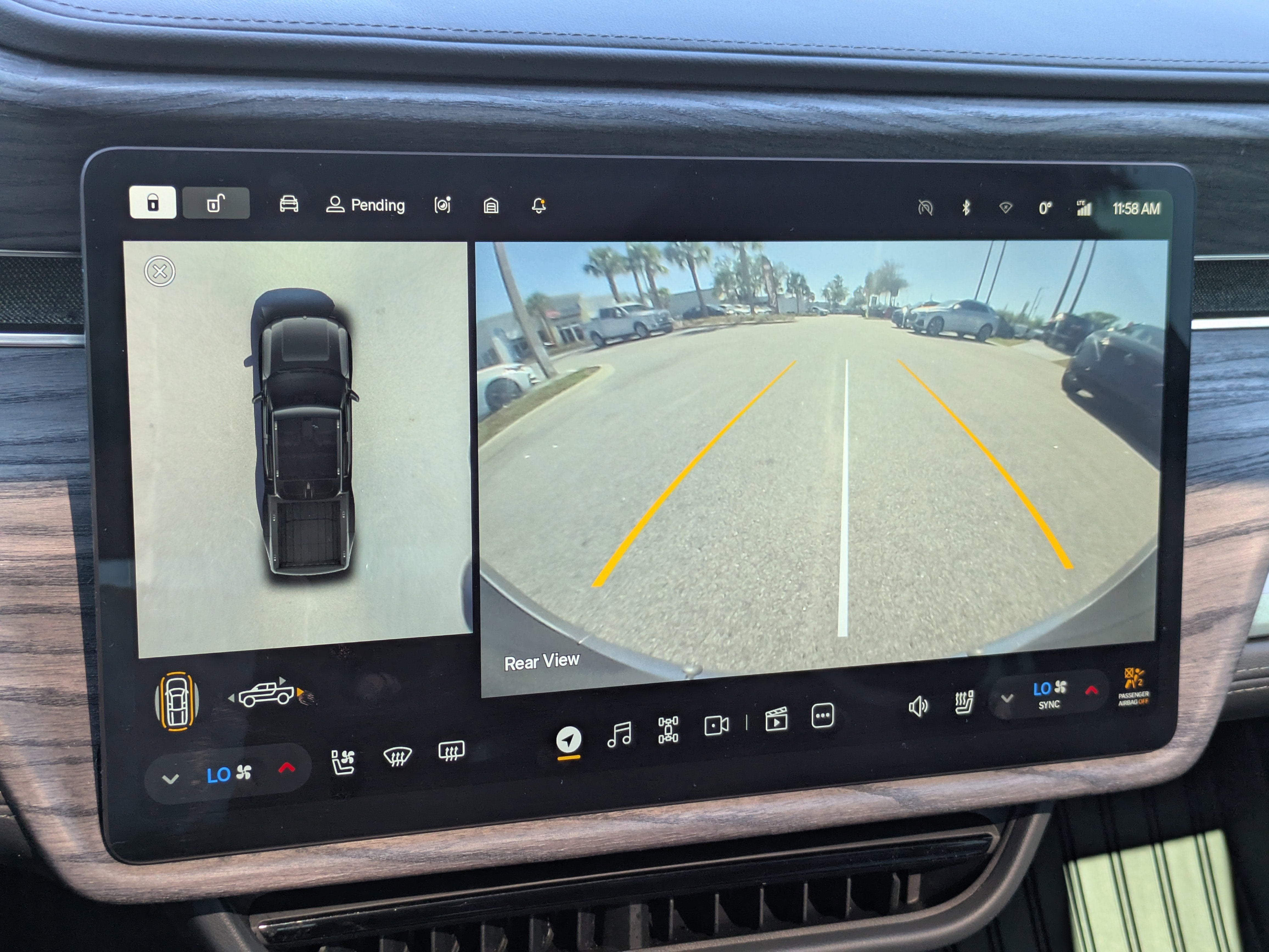 2022 RIVIAN R1T Adventure Package