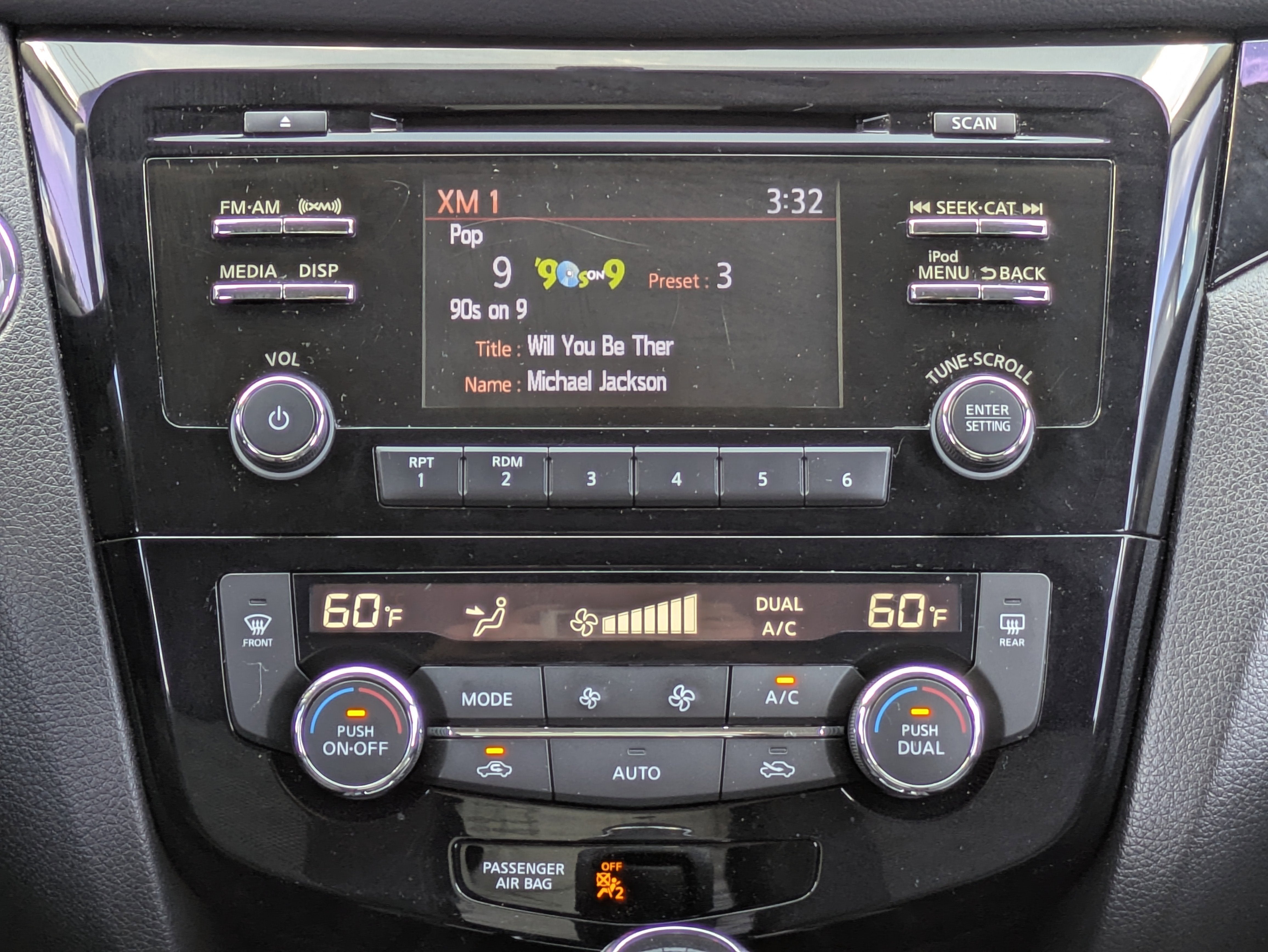 2018 Nissan Rogue Sport SV