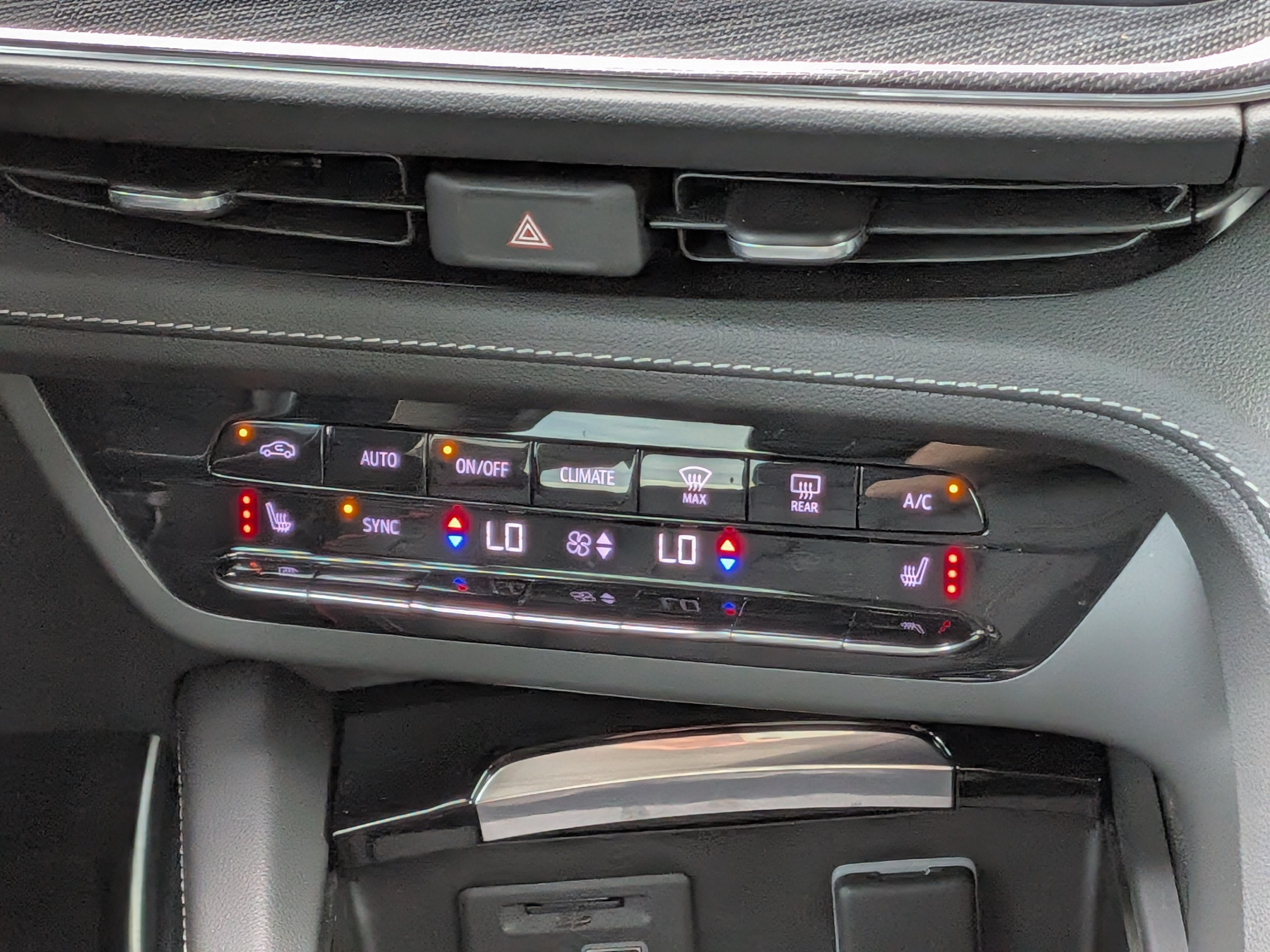 2023 Buick Envision Essence - Photo 20