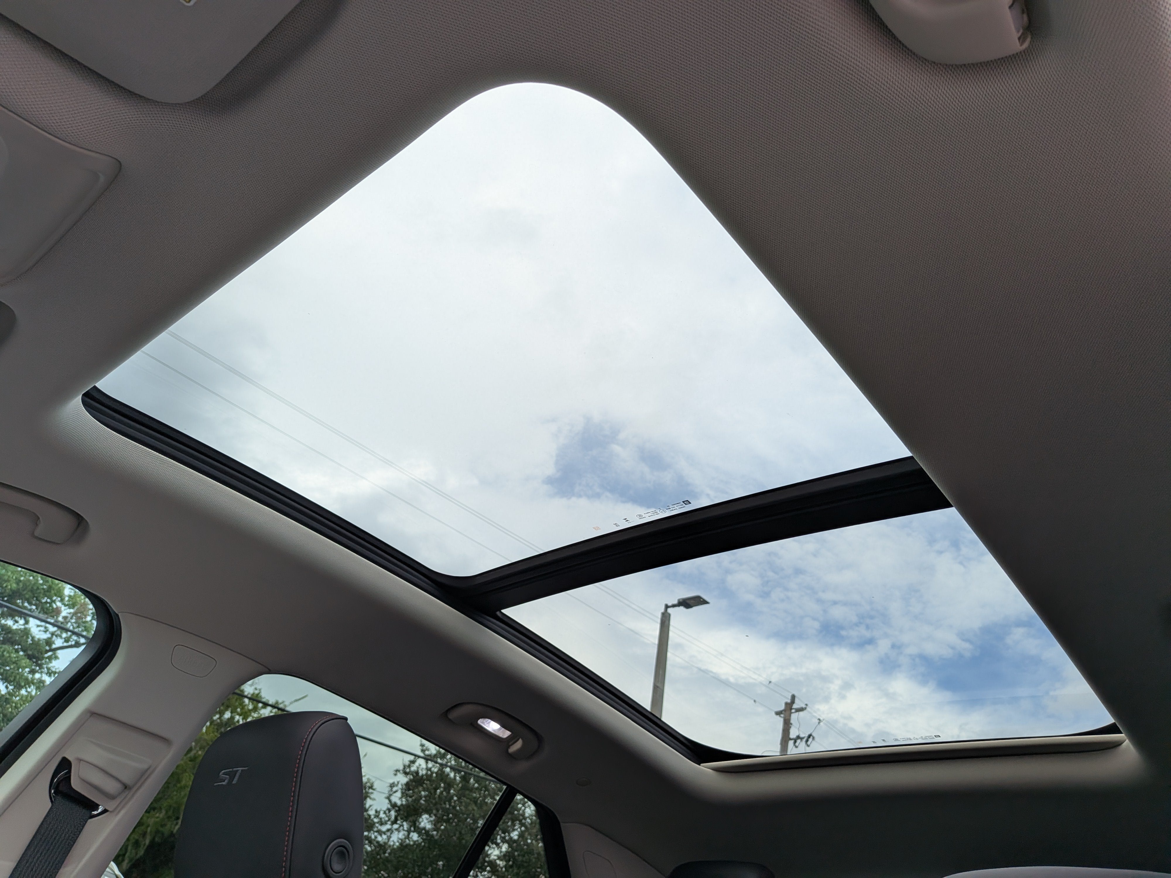 2023 Buick Envision Essence - Photo 23