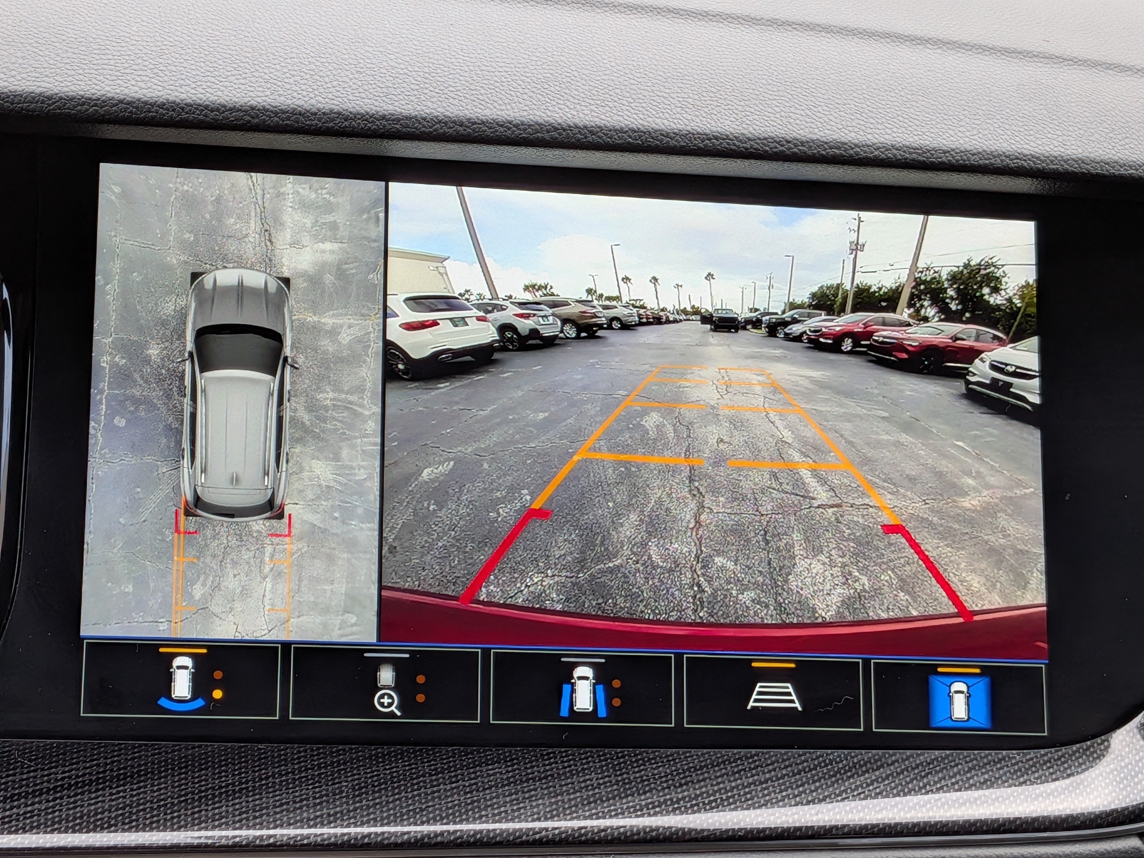 2023 Buick Envision Essence - Photo 32