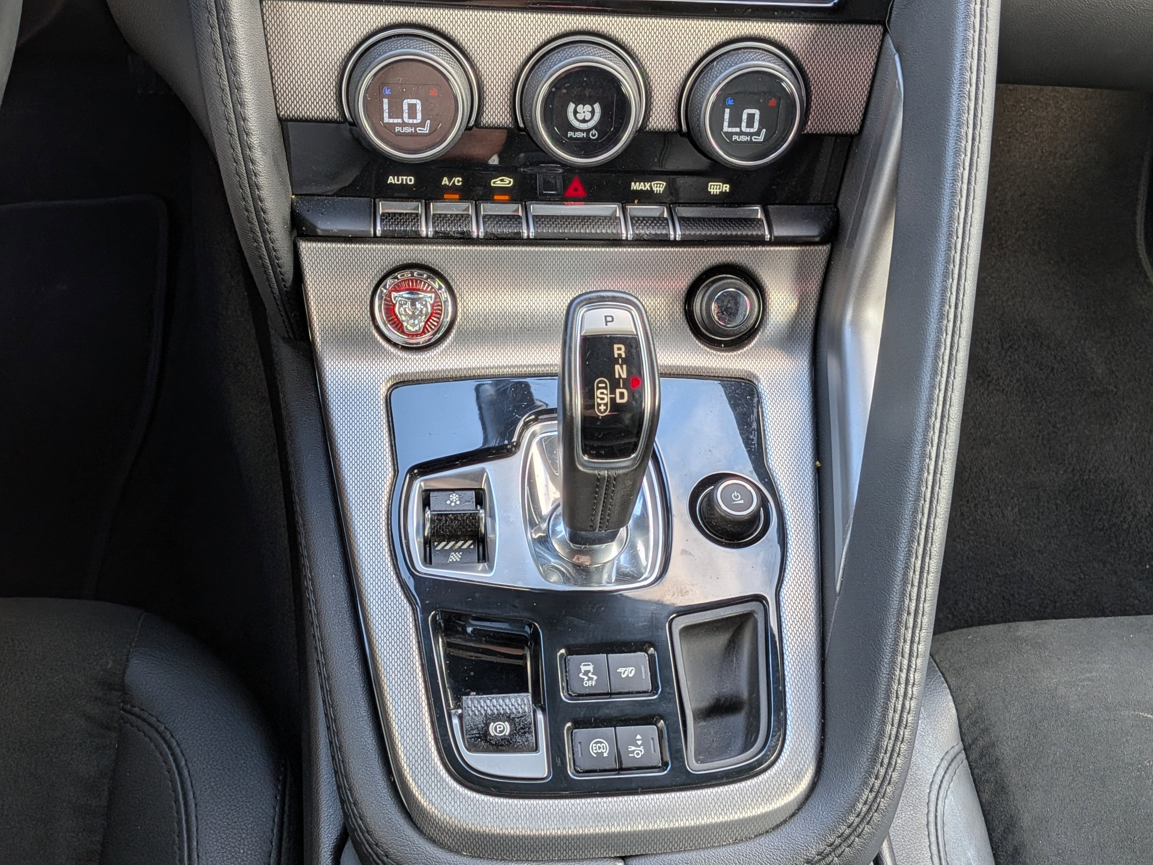 2015 Jaguar F-TYPE V6