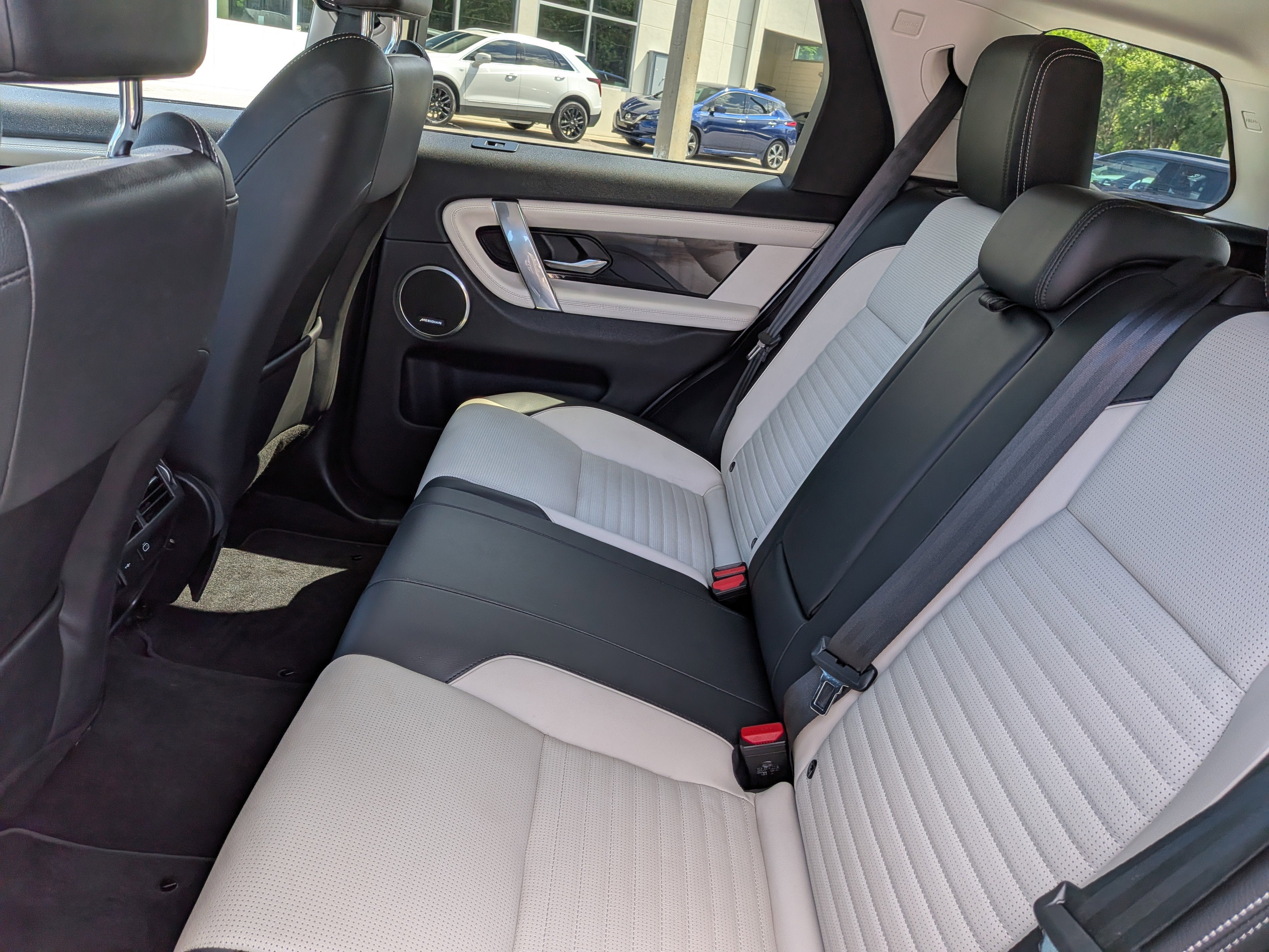 2023 Land Rover Discovery Sport SE - Photo 16