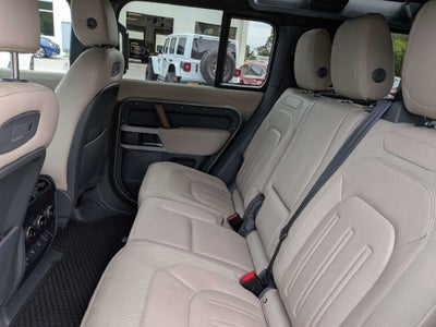 2021 Land Rover Defender 110 SE
