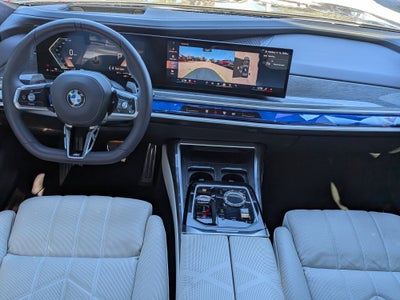 2025 BMW 740i 740i